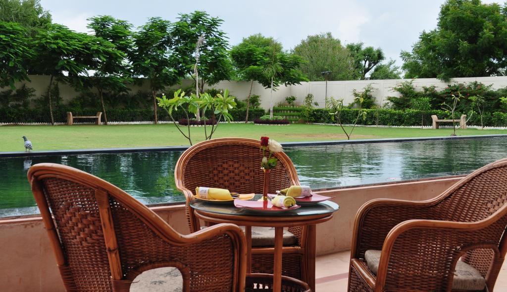 Hotel Ramada By Wyndham Jaipur Jaisinghpura Zewnętrze zdjęcie