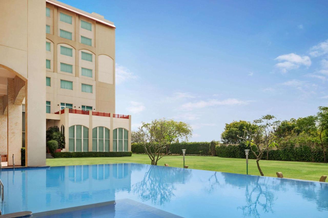 Hotel Ramada By Wyndham Jaipur Jaisinghpura Zewnętrze zdjęcie