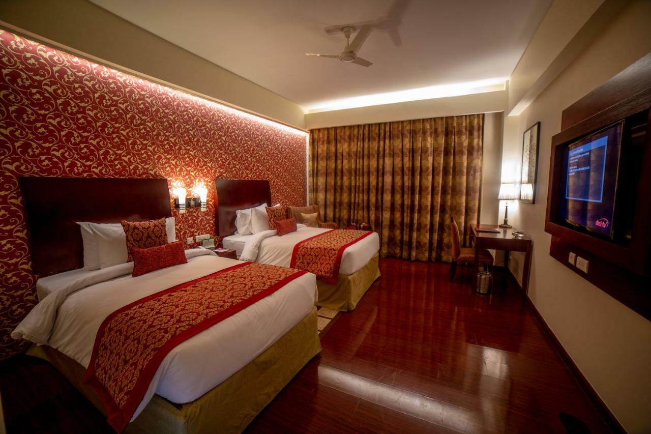 Hotel Ramada By Wyndham Jaipur Jaisinghpura Zewnętrze zdjęcie