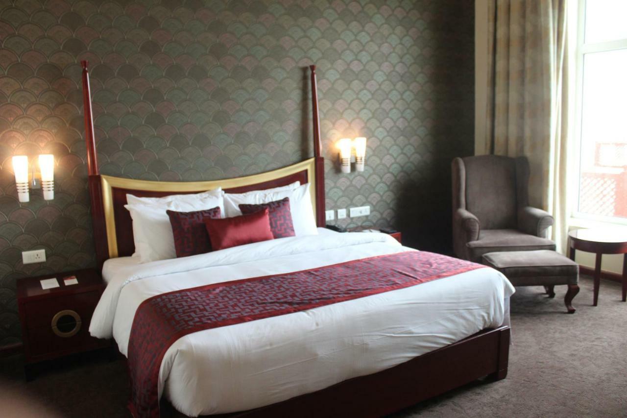 Hotel Ramada By Wyndham Jaipur Jaisinghpura Zewnętrze zdjęcie