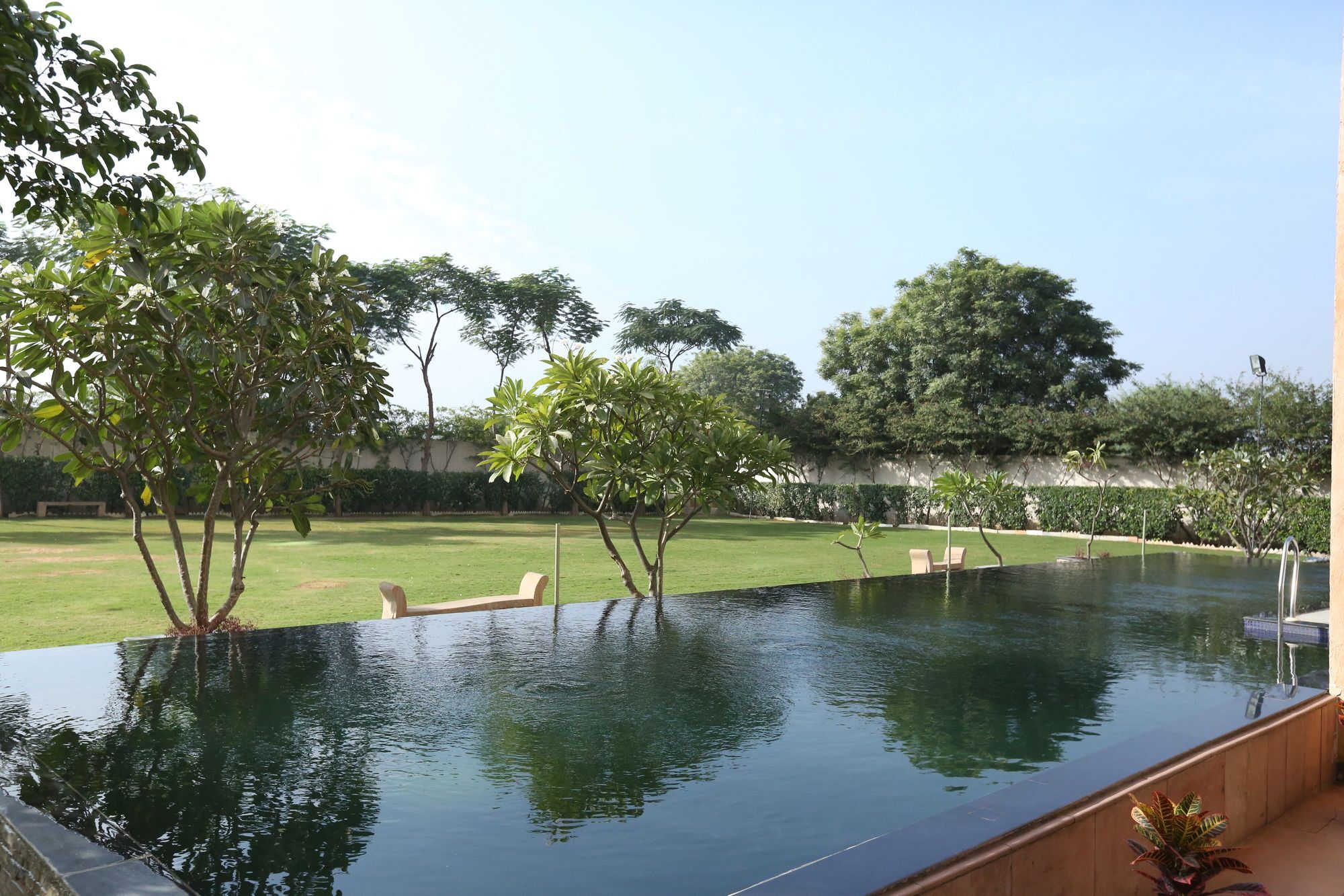 Hotel Ramada By Wyndham Jaipur Jaisinghpura Zewnętrze zdjęcie