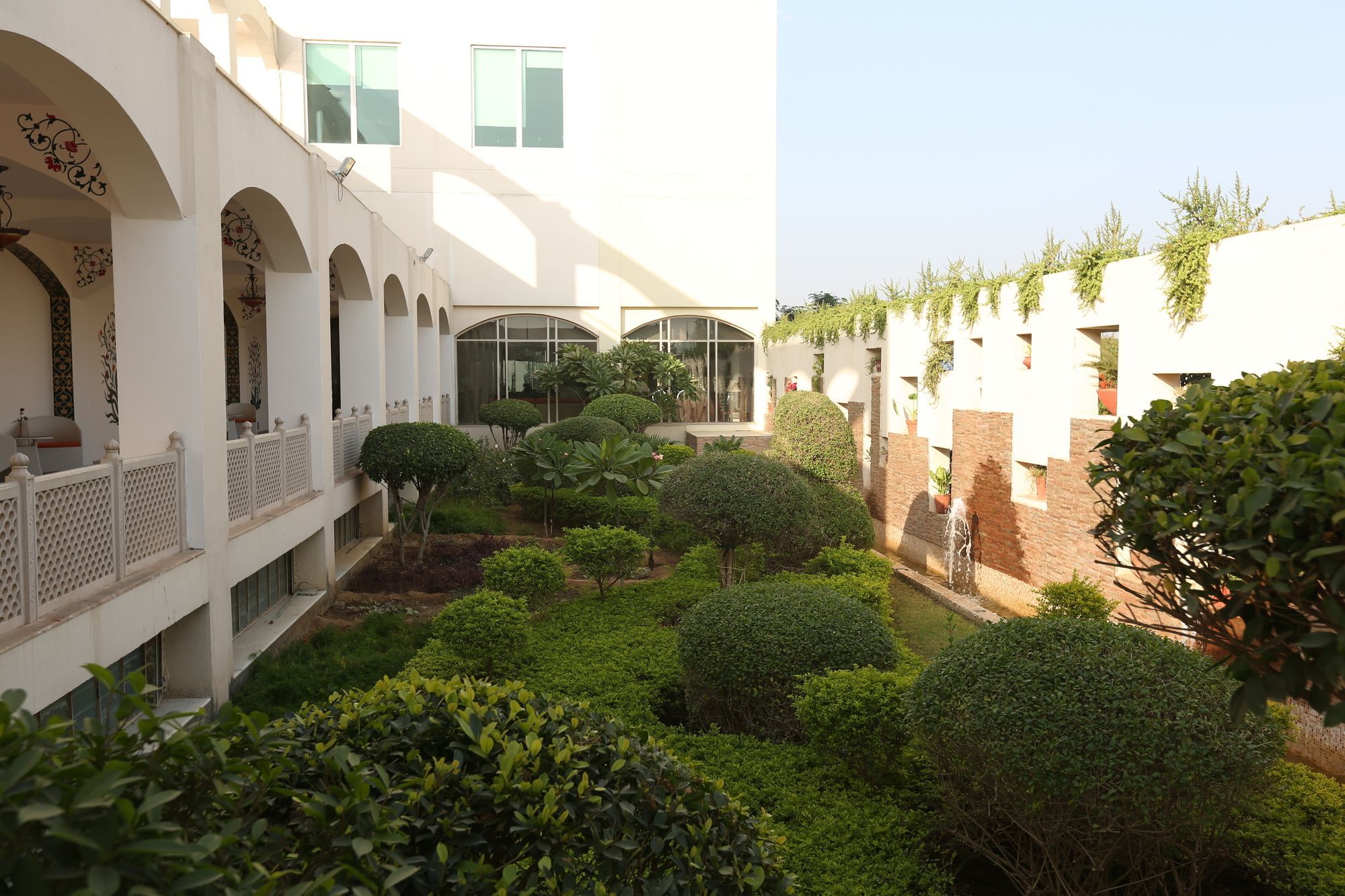Hotel Ramada By Wyndham Jaipur Jaisinghpura Zewnętrze zdjęcie